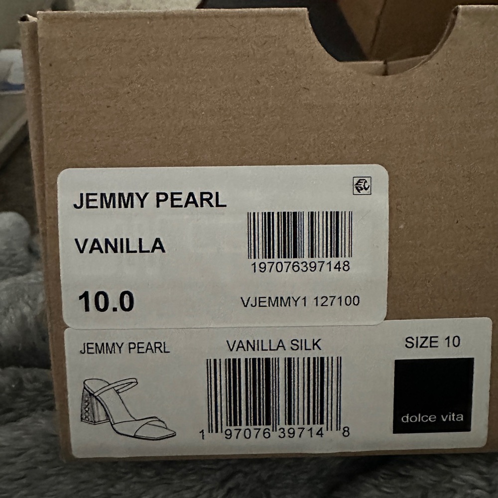 NWT Dolce Vita Jemmy Pearl Vanilla Silk Heels - Picture 9 of 9